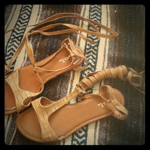 Free w/ $25 purchase!   Nwt GLADIATOR SANDALS