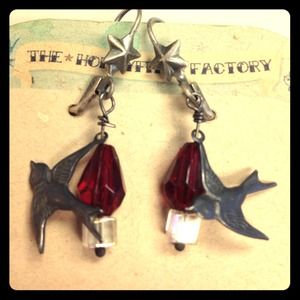 Retro Swallow/Tattoo star Earrings