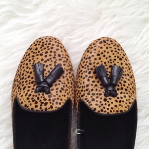 Zara Shoes - ✨HP!✨ Pony hair animal print loafers! Zara Shoes - ✨HP!✨ Pony hair animal print loafers!