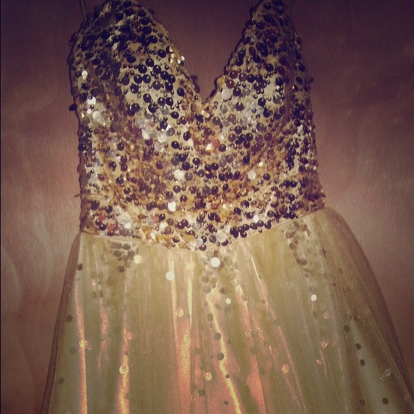 Beautiful Flirty Gold Dress
