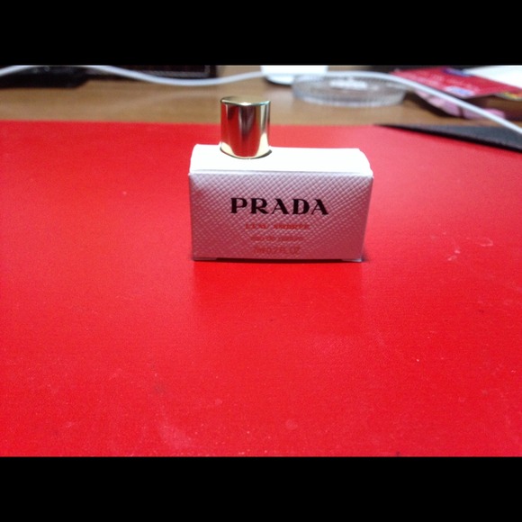 Prada L'Eau Ambree mini perfume 7ml.
