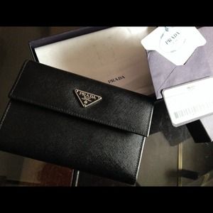 Prada Saffiano wallet