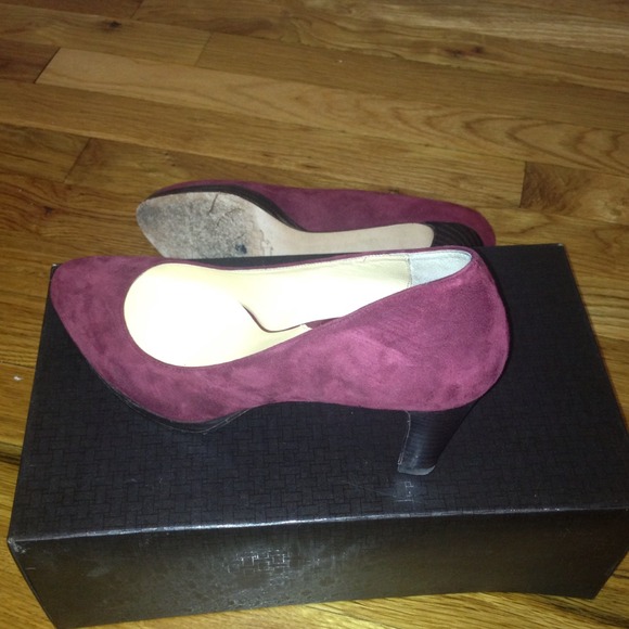 Shoes - Picture 2 of 2