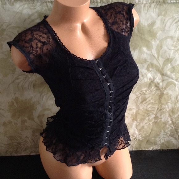 Lacey top