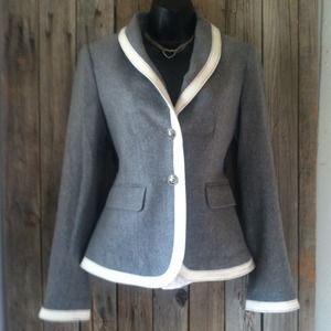 Closet closing sale! Chelsea and Theodore  ✂$25✂