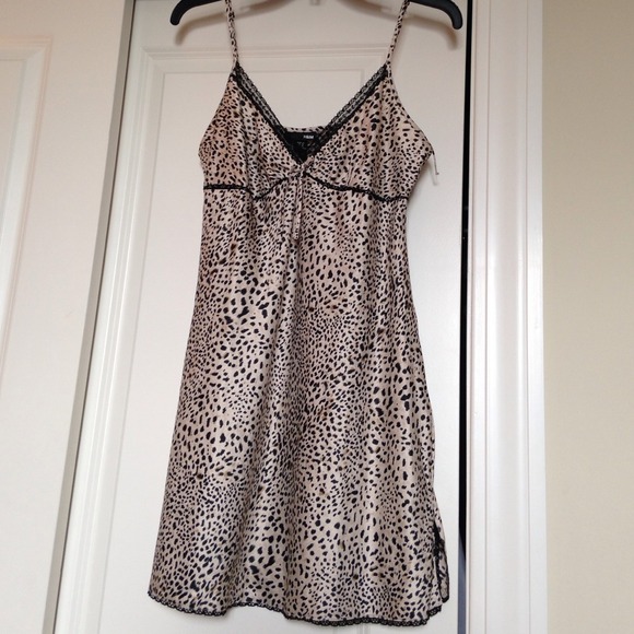 Sold💜Sexy leopard silky nighty