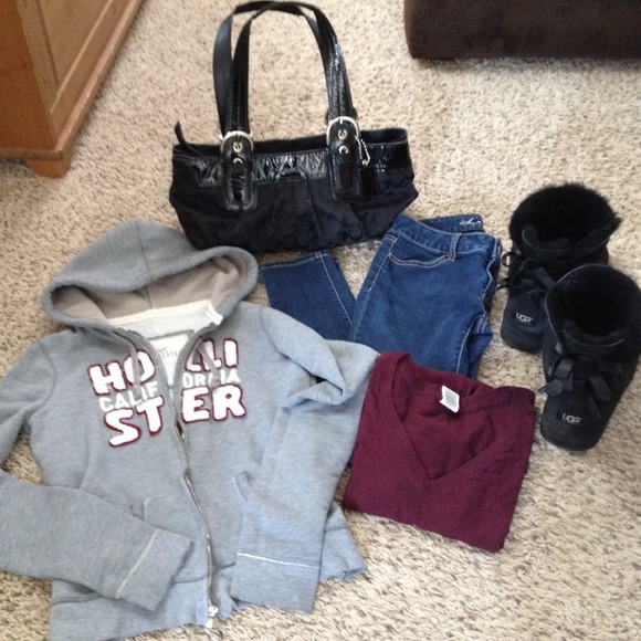 Hollister zip up
