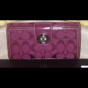 Authentic Coach wallet reduced!!!