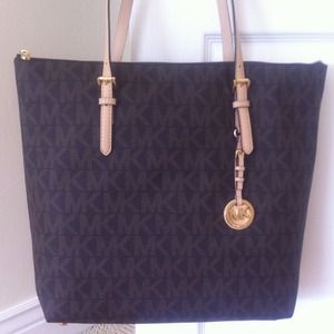 Michael Kors Jet Set Tote