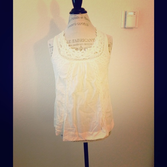 👍sold👍H&M laced top