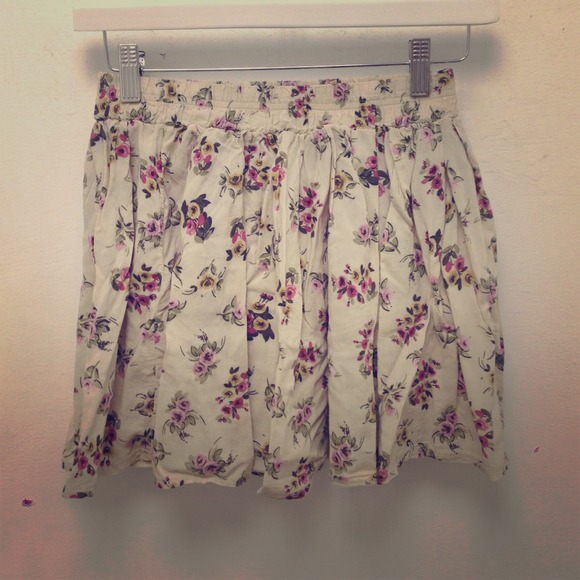 Brandy Melville Heather Skirt