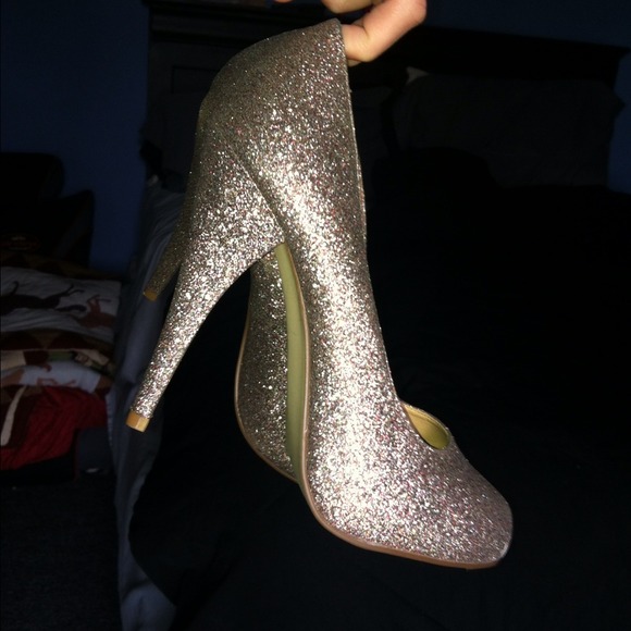 Mia Heels (size 8)