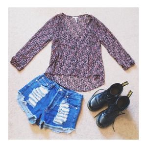 🚫Sold On Vinted🚫 Floral Kirra Blouse