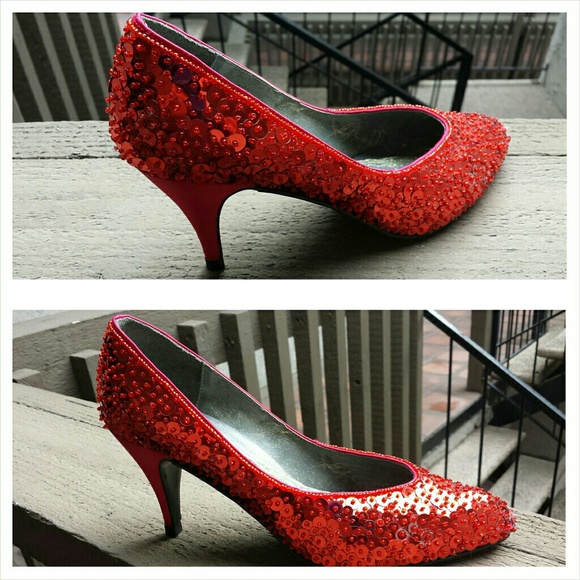 IMPO Shoes - ♡♡♡RED sequined/beaded heels size 8