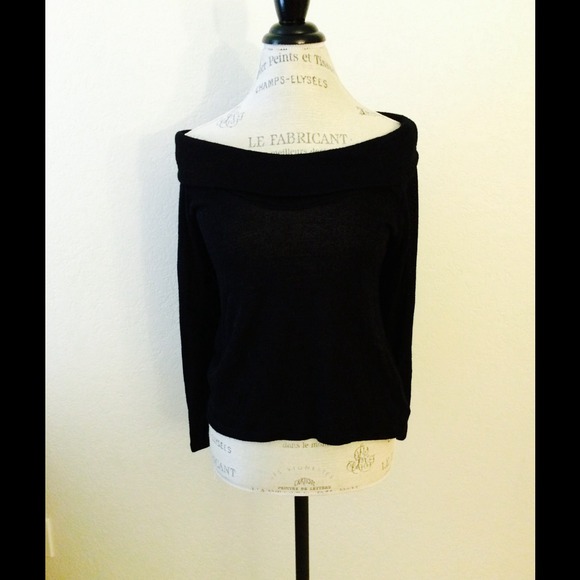 👍bundled 👍Off shoulders knitted top