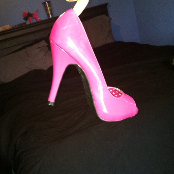 X.APPEAL heels