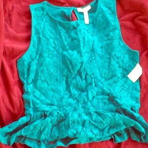 Lace shirt, very cute!!<3