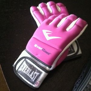 *sale*Everlast kick boxing gloves