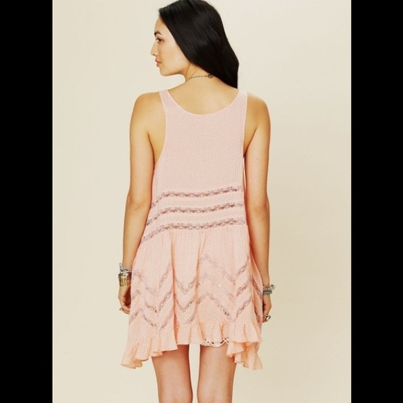 HOLD Free People Voile & Lace Trapeze Slip Blush M - Picture 2 of 4