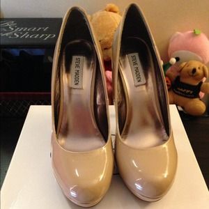 Steve Madden Nude Heels!