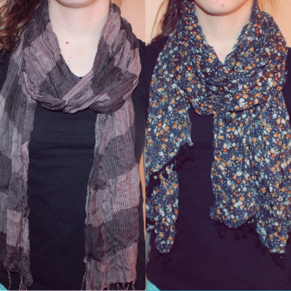 TWO SCARVES💞