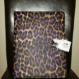 FINAL PRICE- COACH PRINT IPAD CASE