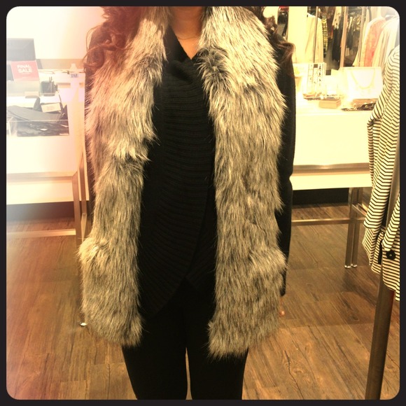 **SOLD** Fur sweater vest