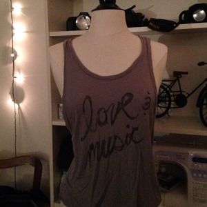 Love & Music Tank