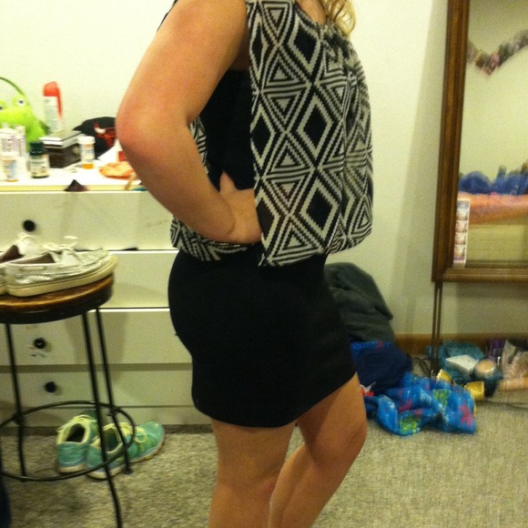 Homecoming or party dress - Picture 2 of 2