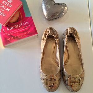 Tory Burch Reva flats size 9.