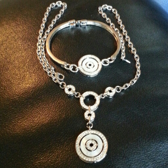 BVLGARI Necklace and Braclet set.