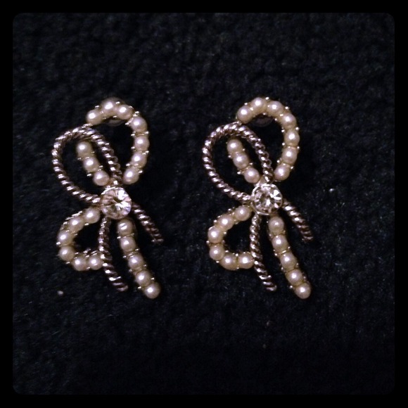 Silver and Pearl Bow Earrings