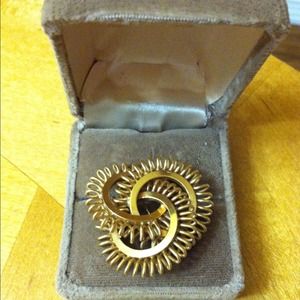 🌹Breath Taking Vintage 12KGF Pin from Italy🌹