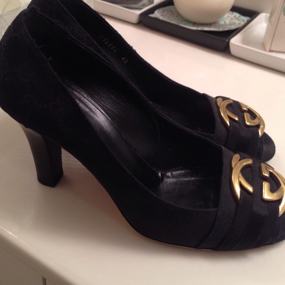 GUCCI Black Open Toe Pumps - Picture 2 of 4
