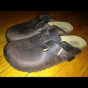 Never worn Birkenstock brown clogs sandals sz 6
