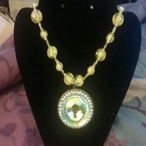 Yellow beaded necklace w/ glass crystal pendant