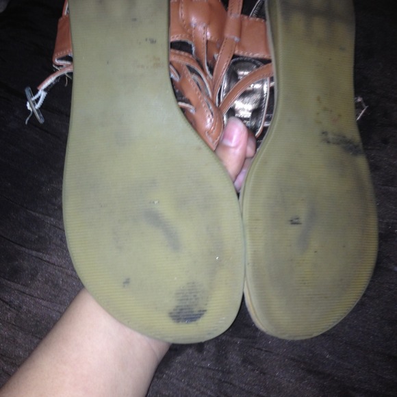 Sandals - Picture 3 of 3