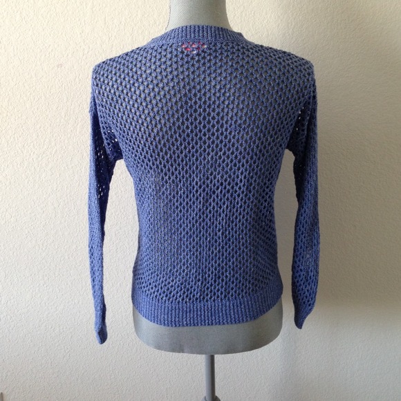 Nameless Sweater - Picture 2 of 3