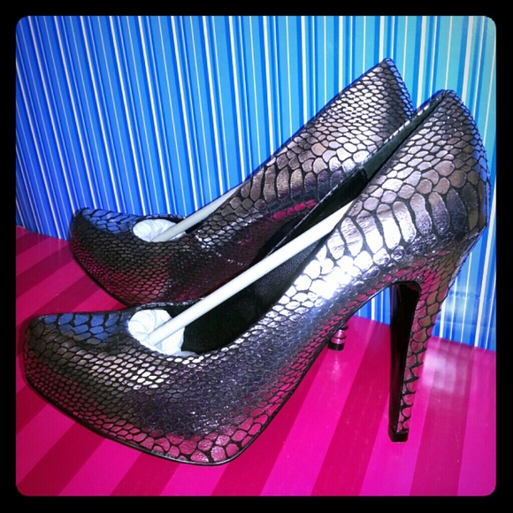 Metallic silver and black snake print ASOS pumps