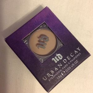 Urban Decay Eye Shadow in Naked