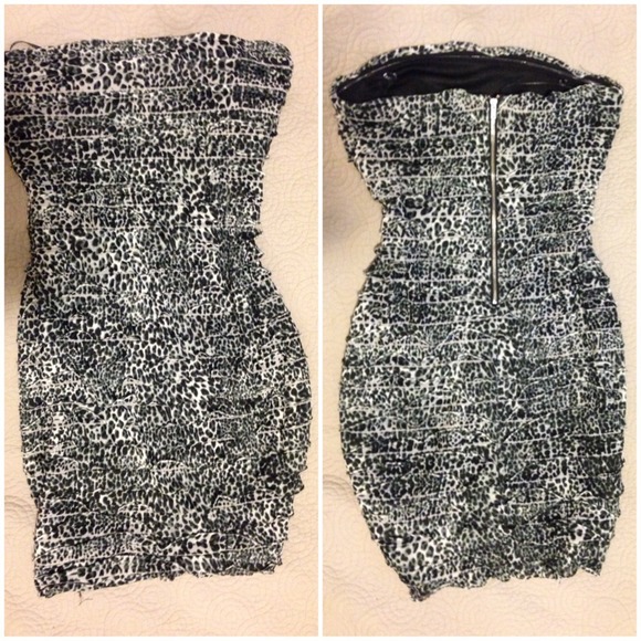 🎀2b BEBE strapless night out dress