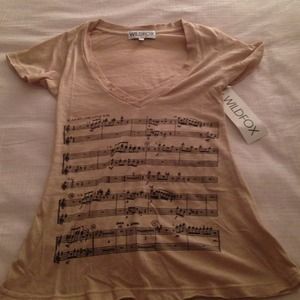 Wild fox graphic shirt