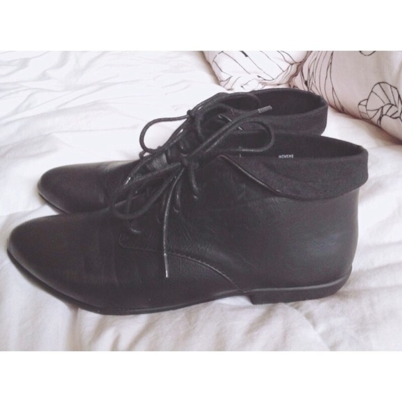✖️TRADED-vinted✖️NIB Cute black ankle booties