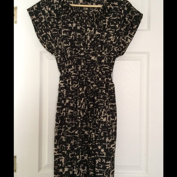 🚫🚫SOLD ON EBAY🚫🚫 Black Patterned Dress