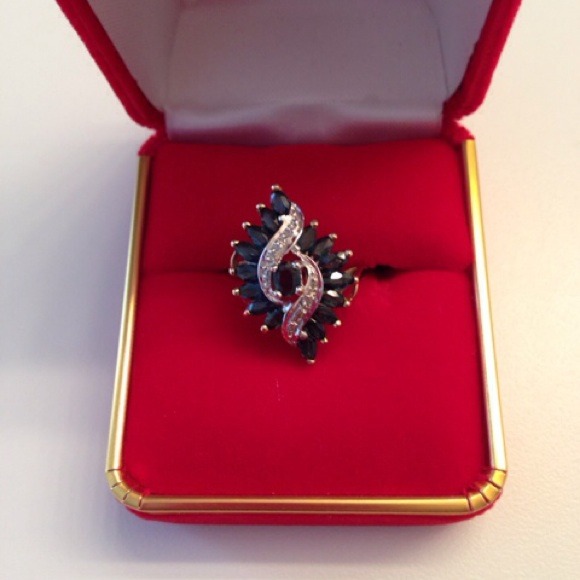 10k yellow gold sapphire & diamond statement ring