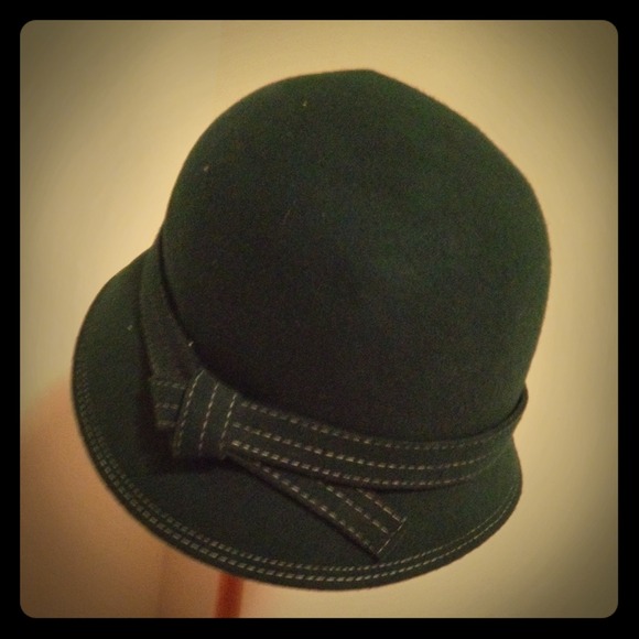 Vintage style hat