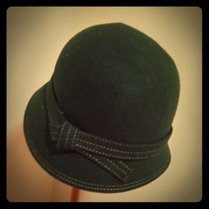Vintage style hat
