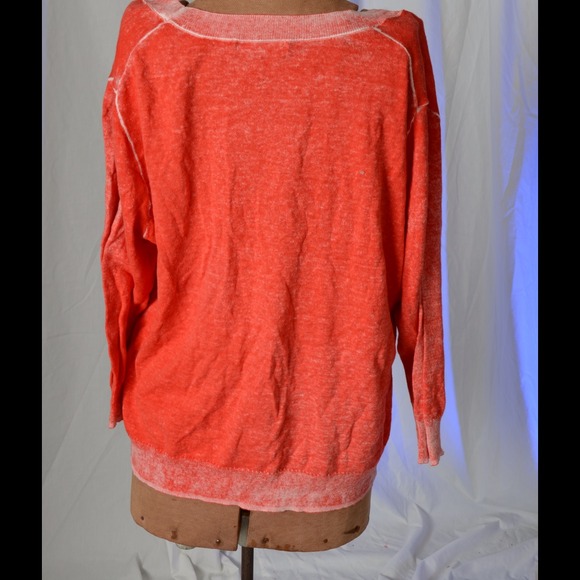 Gap acid wash super soft sweater - Picture 3 of 4