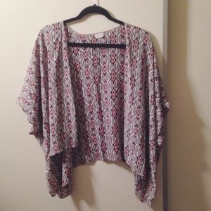 ⬇️REDUCED⬇️ Brandy Melville Aztec Kimono