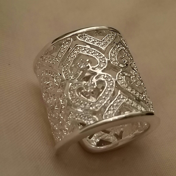 Ring - Picture 4 of 4